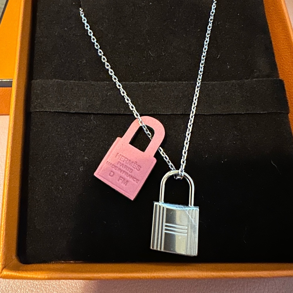Brand new never used Hermes O'Kelly Necklace